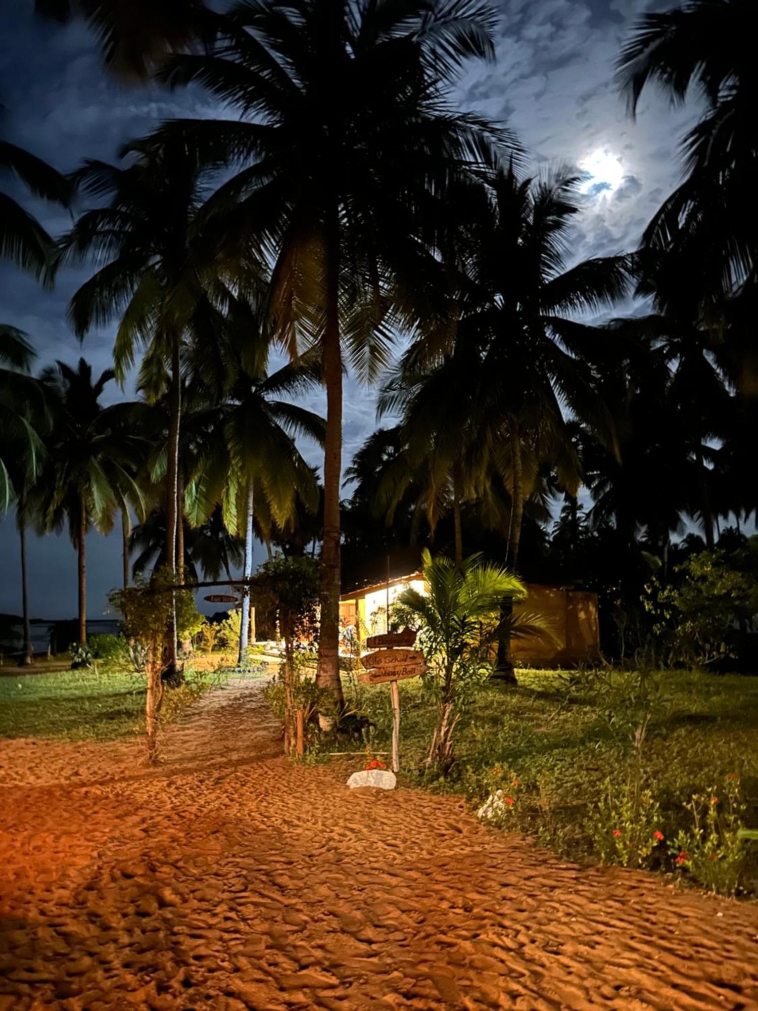 Kitelantis Hotel And Resort 卡尔皮蒂耶 外观 照片